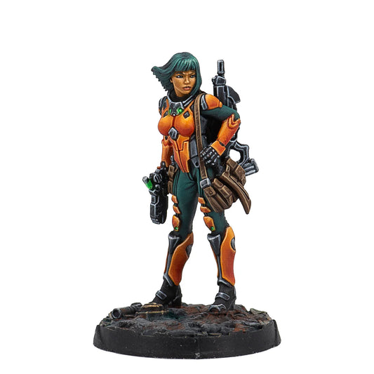 A painted Infinity miniature of the exclusive Zhanshi Paramedic, a Yu Jing trooper in orange and green armour.