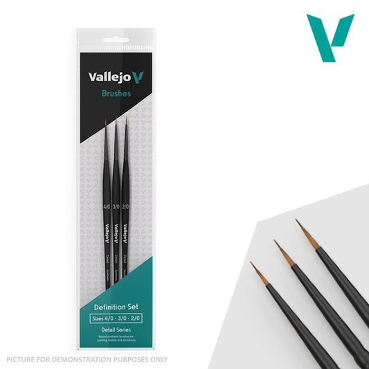 The Vallejo Detail Series Definition Set, showing three very fine round synthetic brushes in sizes 4/0, 3/0, and 2/0.